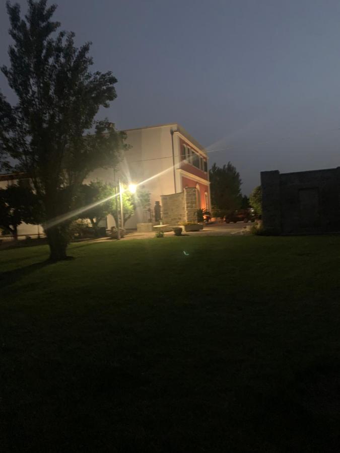 特塔莫那卡拉姆瑞住宿加早餐旅馆 Carmiano  外观 照片